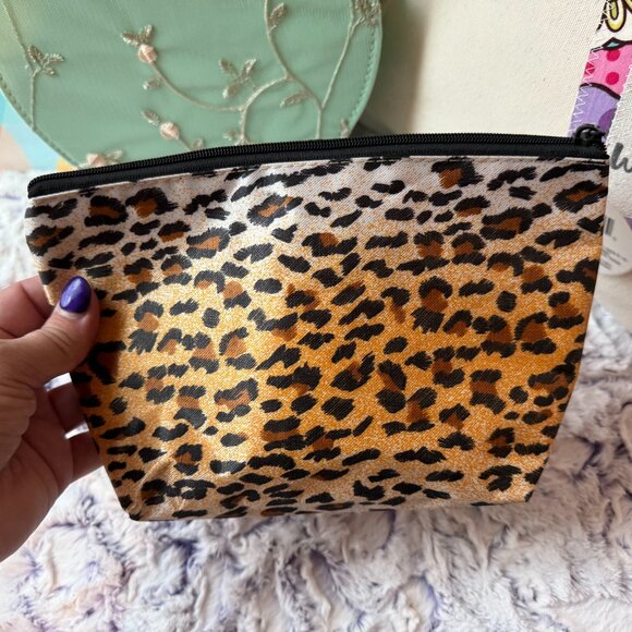 Cosmetic Bag Bundle - 9 bags - Picture 8 of 10